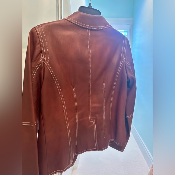 CAbi Brown Leather Jacket with Contrast Stitching Women’s Size 6 Six - Picture 7 of 7